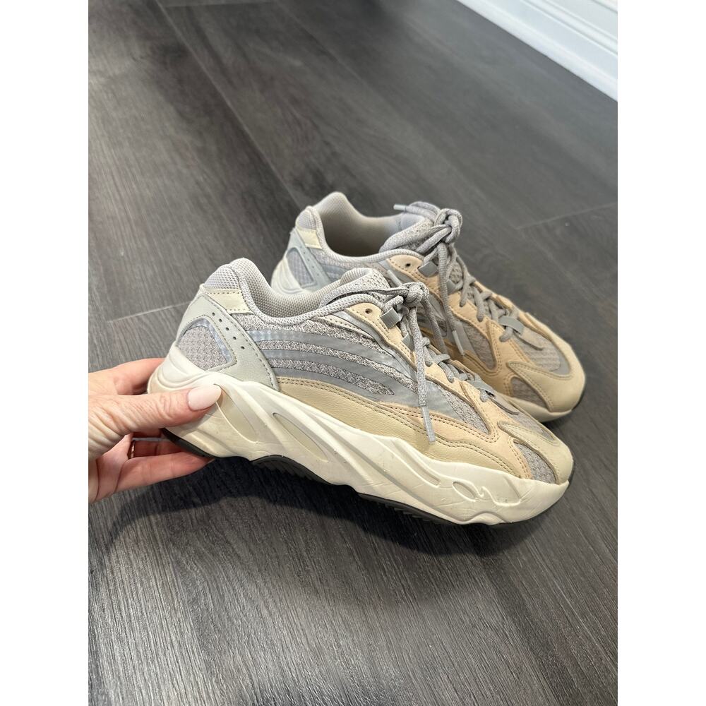 Adidas Yeezy Boost 700 Sneakers Men's Size 7